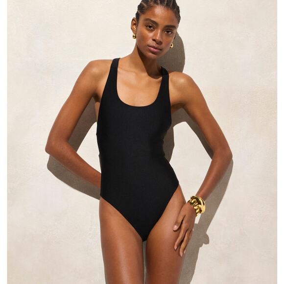 J.Crew Gail Classic Sculpt Swimsuit SZ 4 Black One-Piece Racerback Removable Pad - Picture 1 of 9